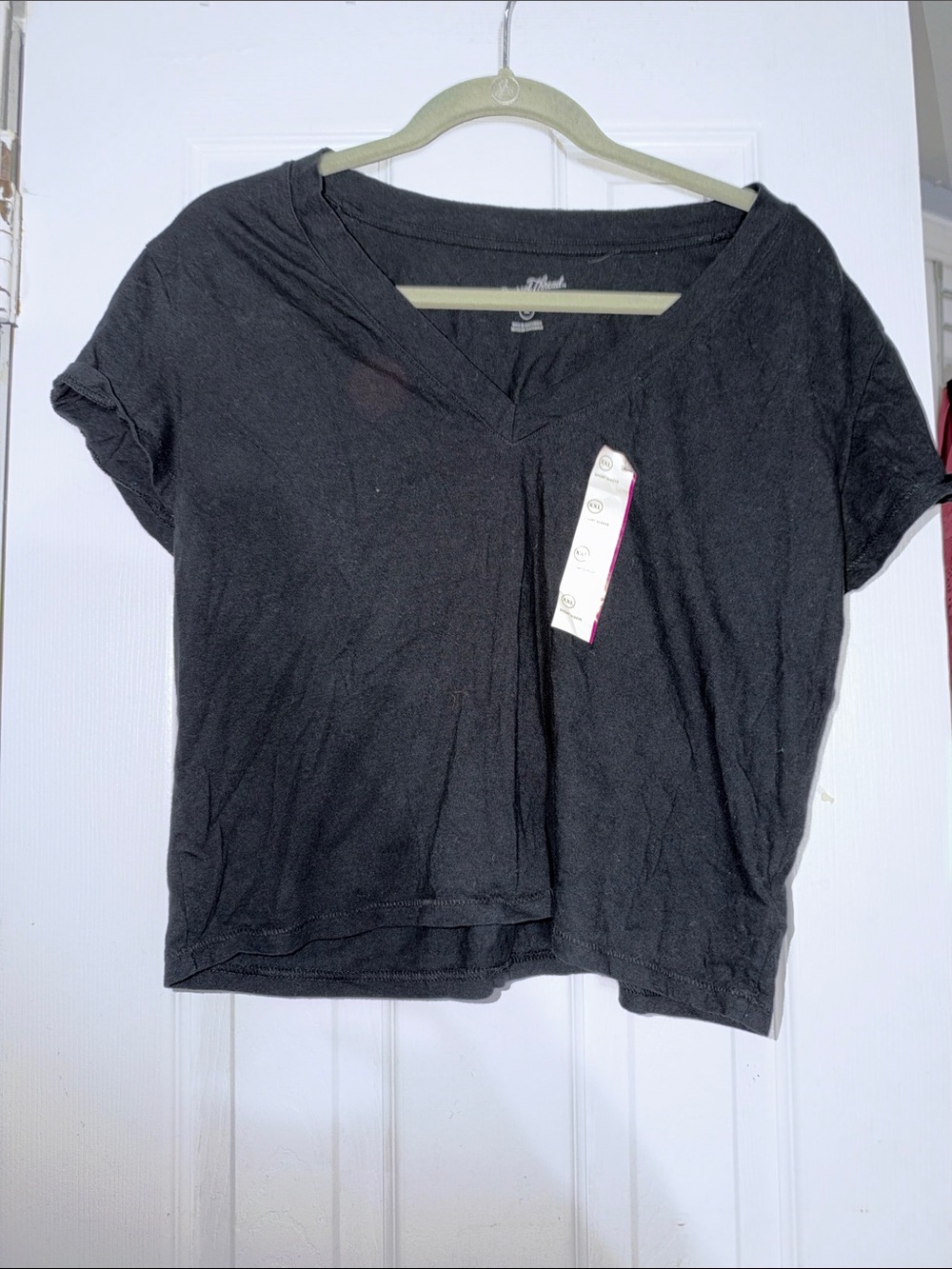 Universal Thread Black V-Neck Short Sleeve Tee